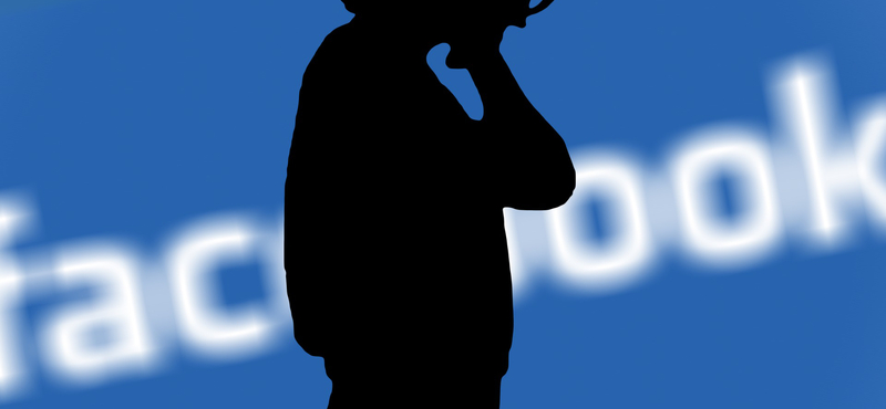 Zuckerberg válaszoljon igennel vagy nemmel: a Facebook lehallgatja az embereket a telefonjuk mikrofonjával?