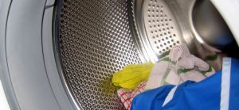 Sokallták a javítási díjat, foglyul ejtették a mosógépszerelőket