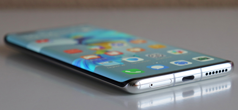 Nem elírás, 135 W-os gyorstöltővel rukkolhat elő a Huawei