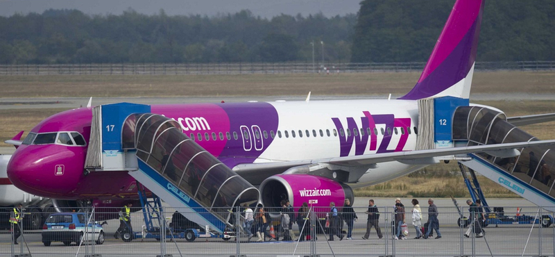 Mostantól nyomkodhatjuk a kütyüket a Wizz Air gépein