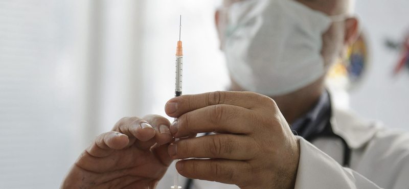 Felvásárolta az állam az egyik influenzaoltás teljes készletét