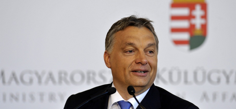 DK: "Orbán Magyarországa méltatlan a demokratikus emléknap megrendezésére"