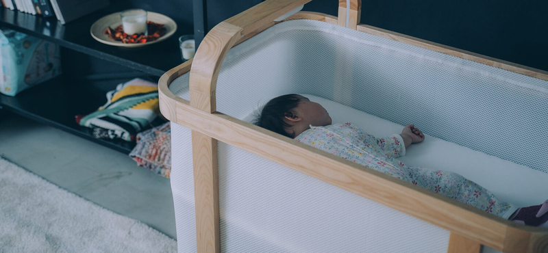 Nem csak a babán, a szülő éjszakáján is segíthet az okosbölcső