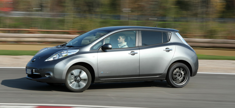 A vég kezdete: elektromos autóval drifteltünk