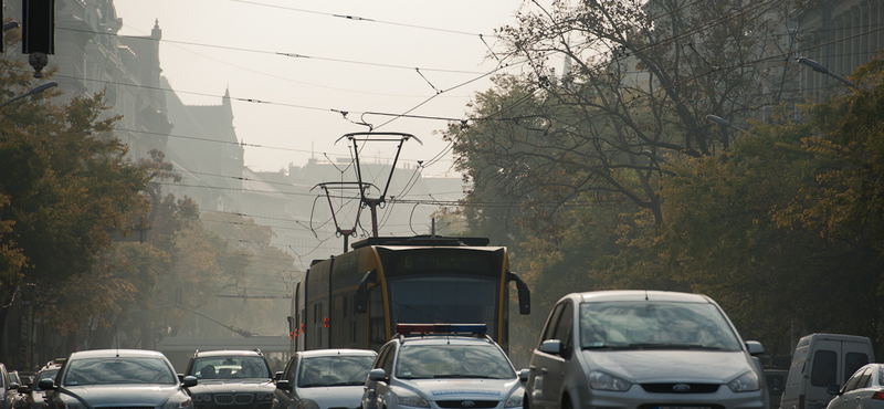 Szmogriadó: sűrűbben járnak a villamosok Budapesten