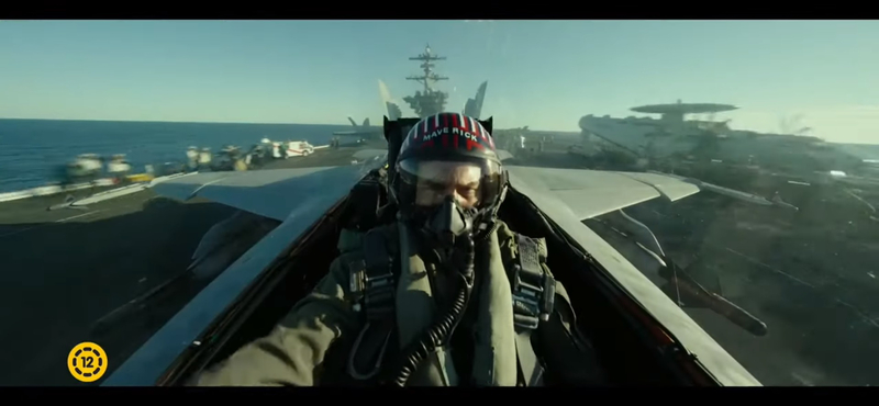 Tom Cruise úgy cikázik a vadászgéppel, hogy a Gripen-pilóták is állva tapsolnak