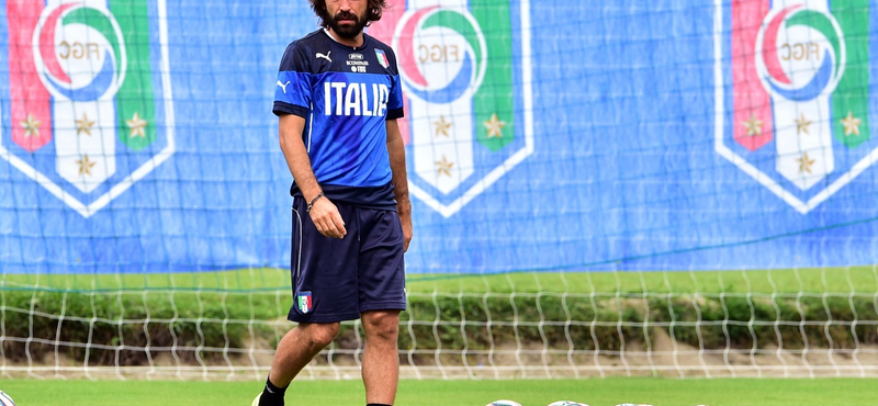Andrea Pirlo befejezi a focit