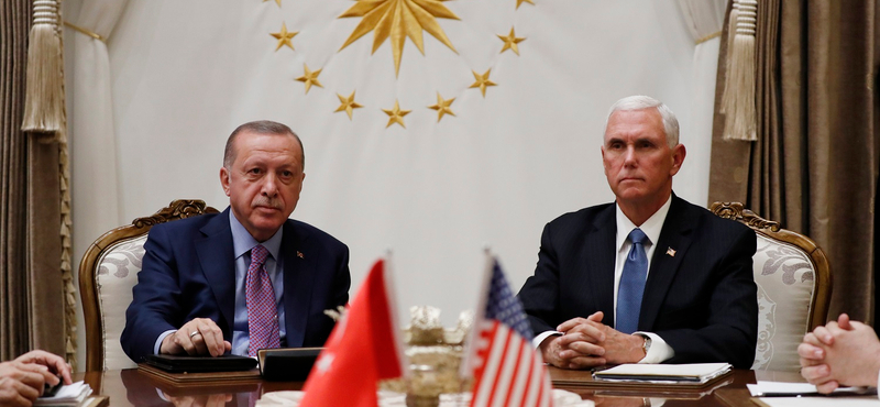 Erdogan beleegyezett a tűzszünetbe Észak-Szíriában