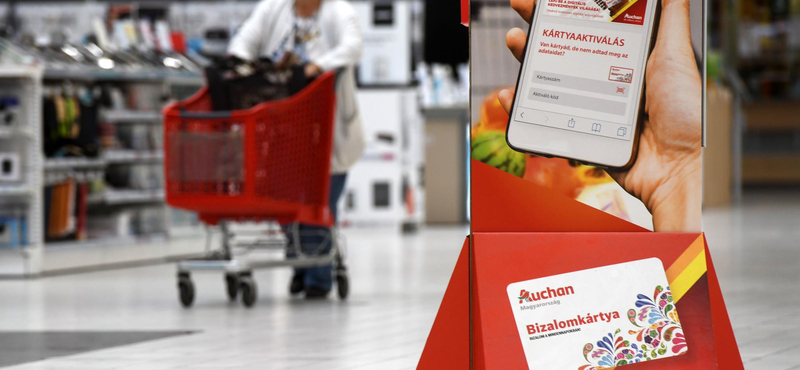Műanyag kanalakat hívott vissza az Auchan