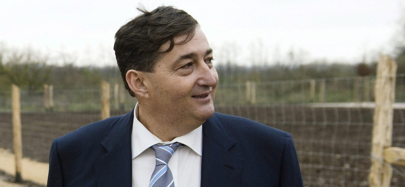 Mészáros Lőrinchez fog befolyni a villanyrezsi egy része az ország ötödéből