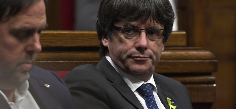 Felfüggesztette Puigdemont katalán függetlenségi vezető mentelmi jogát az EP