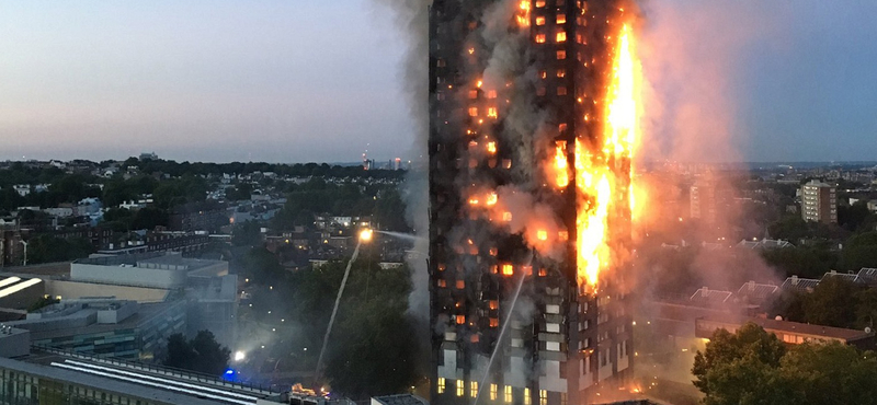 Ezért tilos a szelfizés a karnevál egyik helyszínén, Notting Hillben
