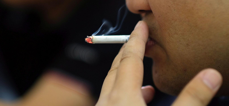Megdöbbentek a kutatók: a szívbetegek gyakran a diagnózis után is tovább dohányoznak