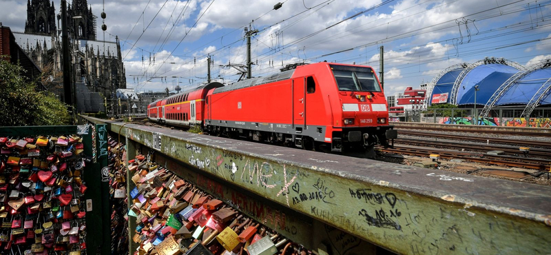 Túszejtés miatt kiürítették a kölni pályaudvart