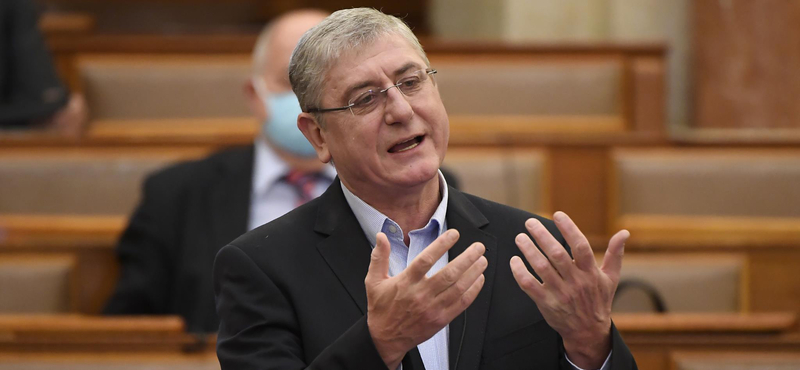 Gyurcsány Ferenc szerint valaki az ő nevében beszéli le az embereket az oltásról