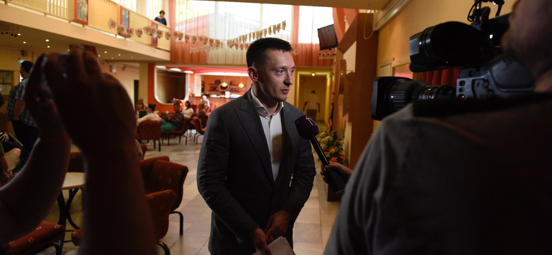 Rogán Antalt megzavarták a propagandaszöveg felmondásában 