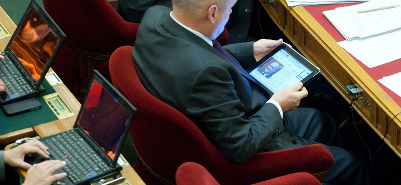 Az alkalmazások ősrobbanása után jön a mobilweb virágkora
