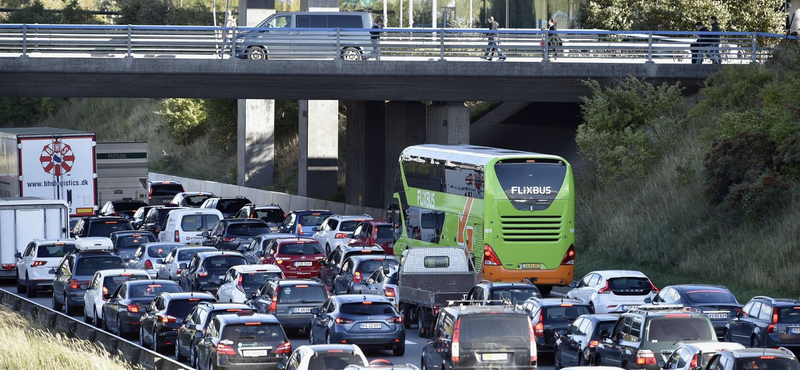 Emberrablás miatt lezárták a dán hidakat és kompokat