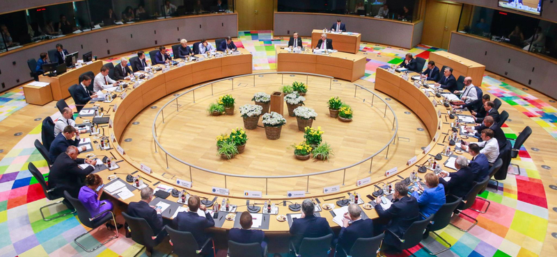 EU-csúcs után: Most akkor veheti-e a sátorfáját Manfred Weber?