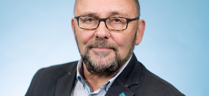 Összevertek egy bevándorlásellenes német politikust