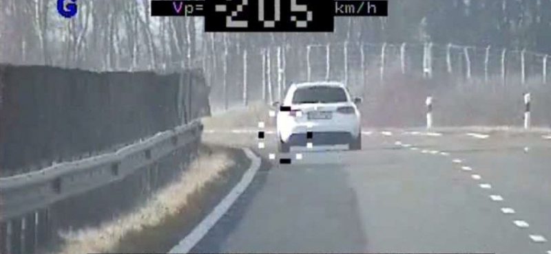 Százharmincezres csekket ért a 200 km/h feletti száguldás Mátraszőlősnél
