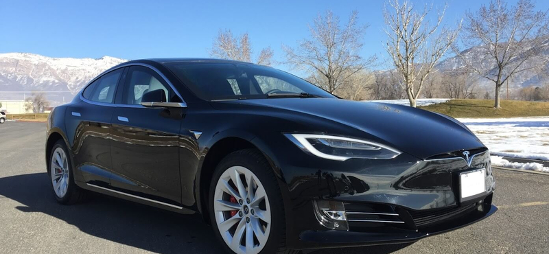 Befutott az első páncélozott Tesla is