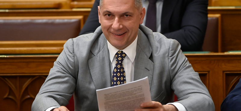 Évente többmilliárdos nyereséget hozó céget adhat át az állam egy Lázár János vezette alapítványnak
