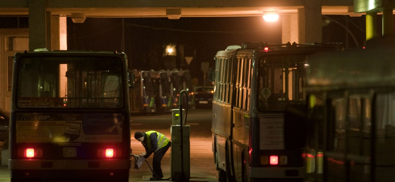 Holnaptól éjszaka buszok járnak a 4-es, 6-os vonalán