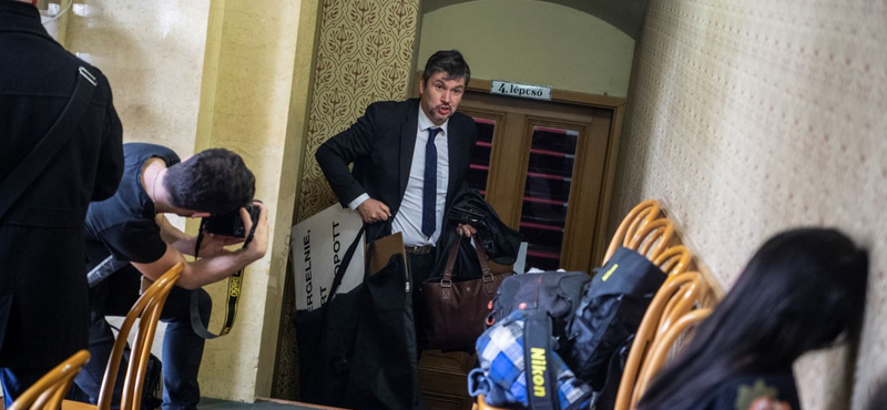 Egymillió forintra büntették Hadházy Ákost