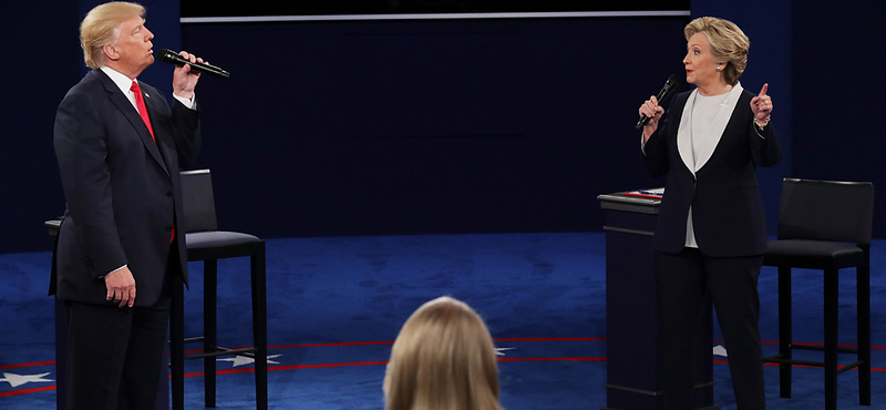 Videó: Elképesztő duettre állt össze Trump és Clinton