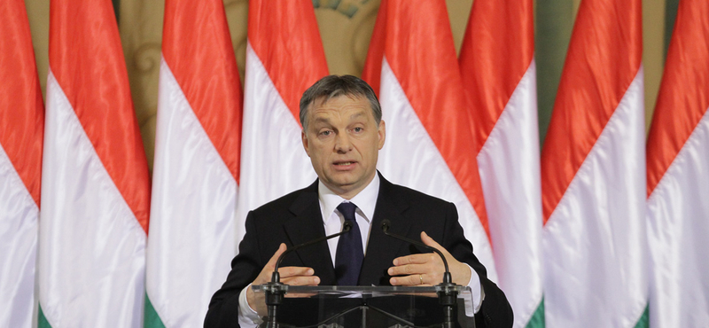 Orbán újabb részleteket árult el: 10 percnyi telefonálás lenne adómentes 