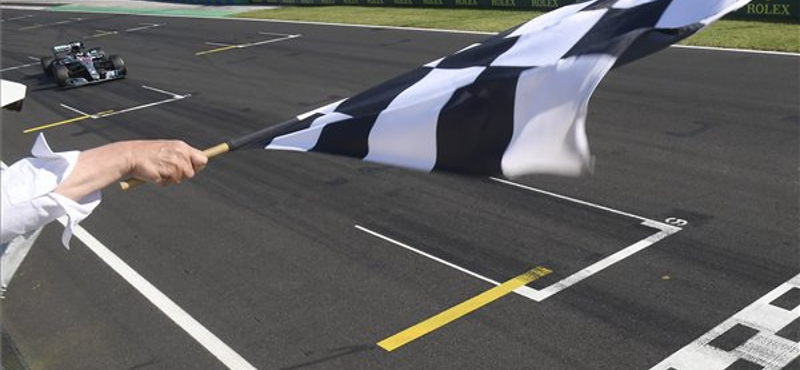 Lewis Hamilton a hőségben is verhetetlen
