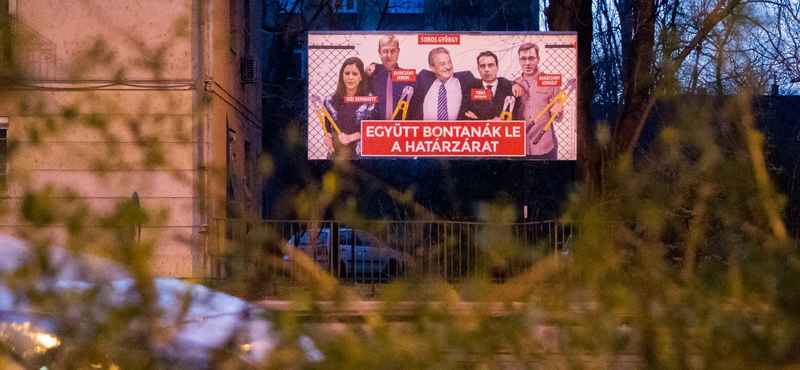 A TASZ szerint jogsértők a Fidesz határzárbontós plakátjai