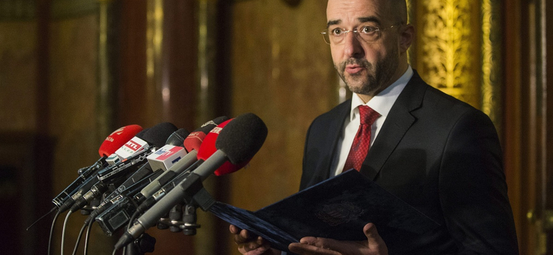 Újabb külföldi lapnak ment neki a kormány