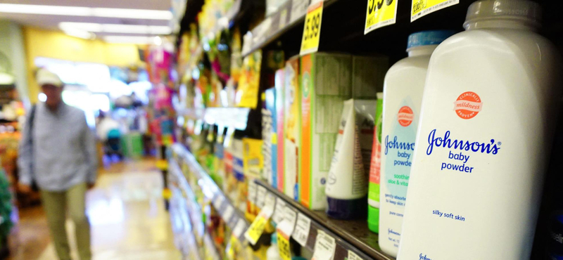 A Johnson & Johnson 8,9 milliárd dollárt fizet a vitatott babahintőpor miatt