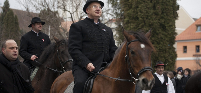 Nemzeti misszionárius póz