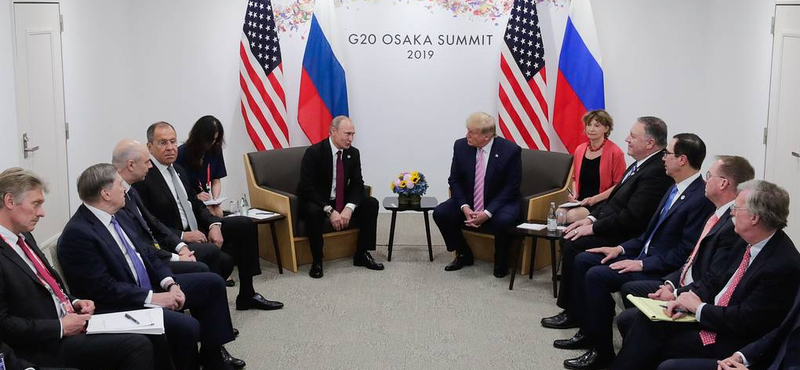 Trump Putyinnal is (újra) összebarátkozott