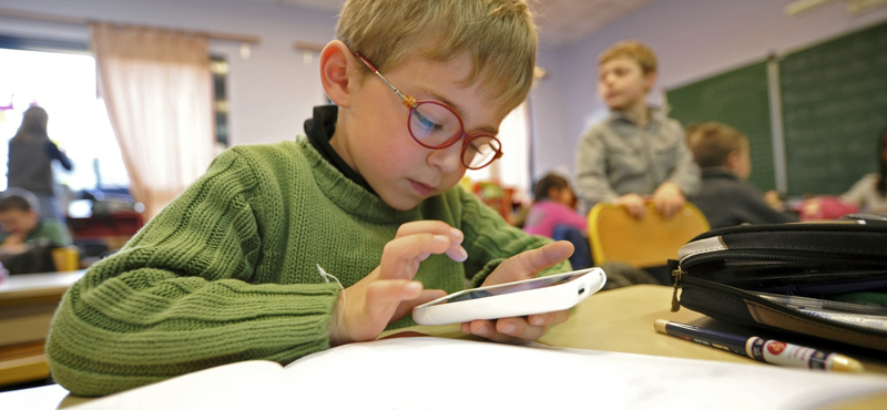 Totális a félreértés a sok mobilozásról, magyar kutatók szerint sok minden éppen fordítva igaz