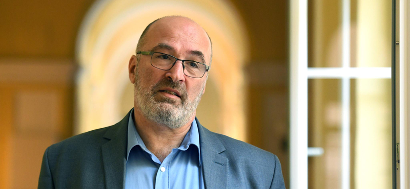 Négy párt állt be Pikó András mögé Józsefvárosban
