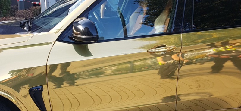 Nem jött be a német rendőröknek az aranyozott BMW