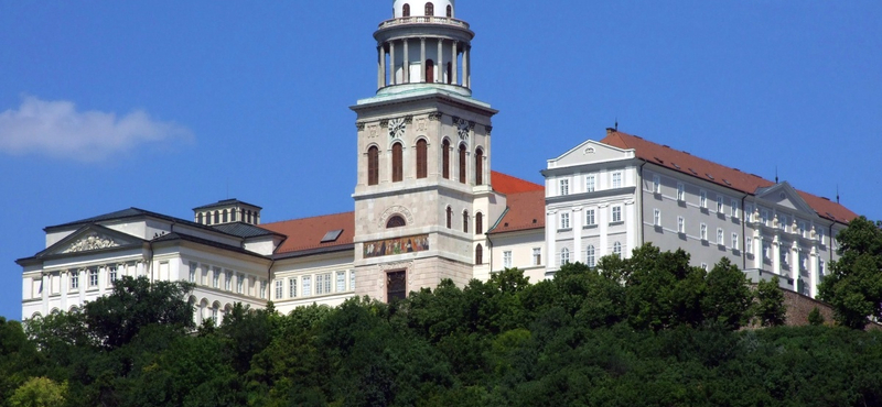 A főapát elmondta, milyen gyermekbántalmazás történt Pannonhalmán