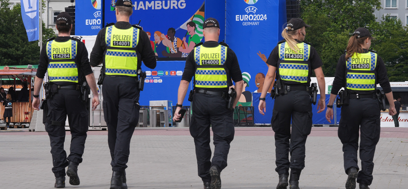 Rálőttek egy csákánnyal fenyegetőző férfira a lengyel-holland meccs előtt Hamburgban
