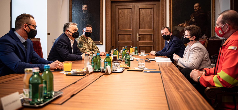 Orbán: Legfeljebb az idősotthonokban képzelhető el lazítás