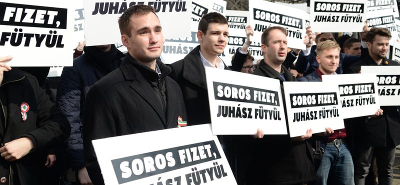 Egy plakátarc, egy sorosozó - ismerős a két kép?