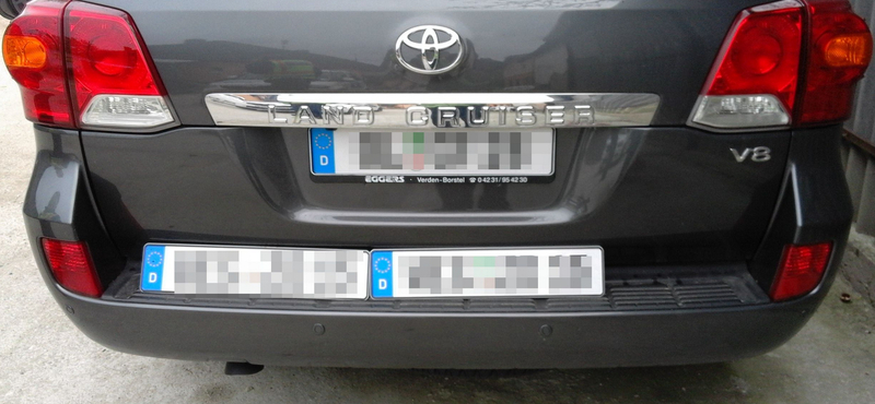 Nagyértékű körözött V8-as Toyota terepjárókat foglaltak le – videóval
