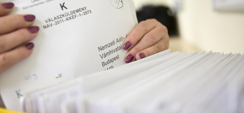 180 ezer szülőnek küld levelet a NAV az szja-visszatérítés ügyében