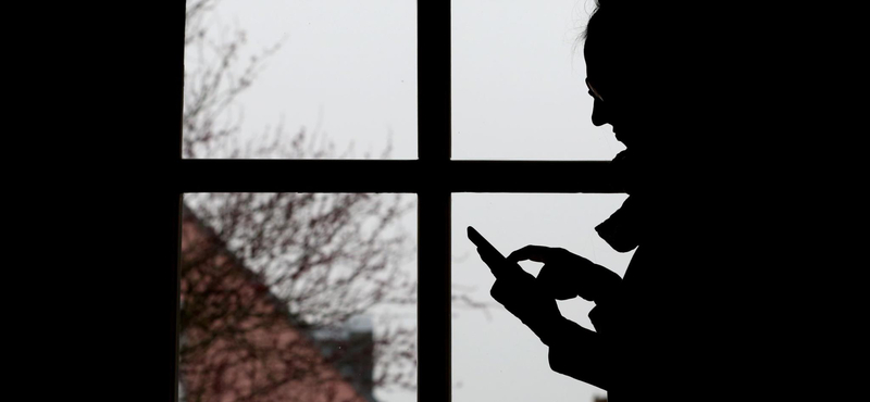 Nemzeti egészségügyi telefonos ügyfélszolgálat indul 2 milliárdért