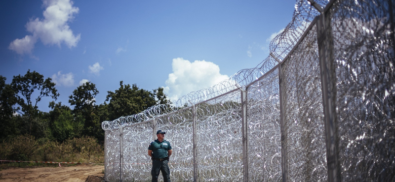 Újabb kerítésépítésen gondolkodik Bulgária a migránsok miatt