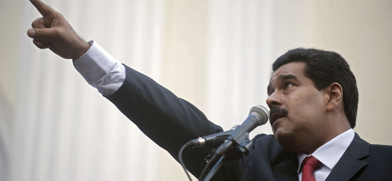 Az olajár miatt nagy bajban van Oroszország és Venezuela
