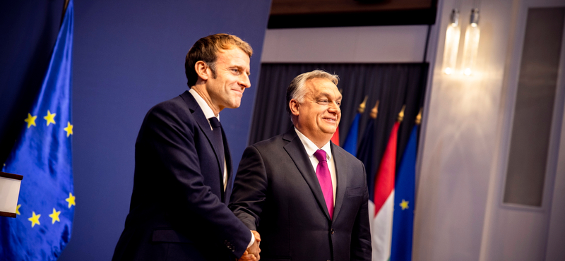 Több kényes kérdést is felhozott Emmanuel Macron Orbánnak